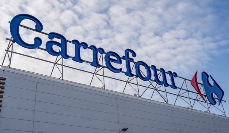 Carrefour teste des robots humanoïdes pour améliorer la logistique