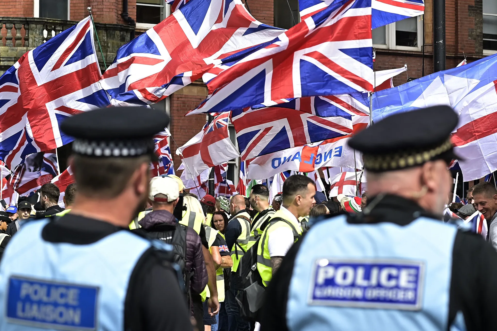 Violentes manifestations anti-migrants à Thetford