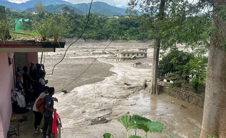 Inondations et coulées de boue au Népal et au Tibet : Bilan et opérations de secours