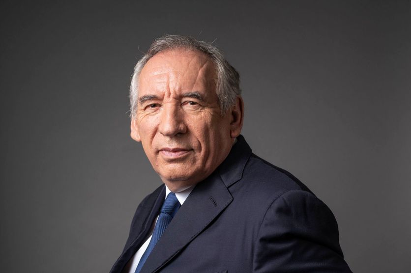 François Bayrou : Un Regard Sur Le Temps