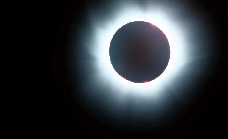 L&rsquo;éclipse solaire crée la ruée vers les lunettes à Nancy