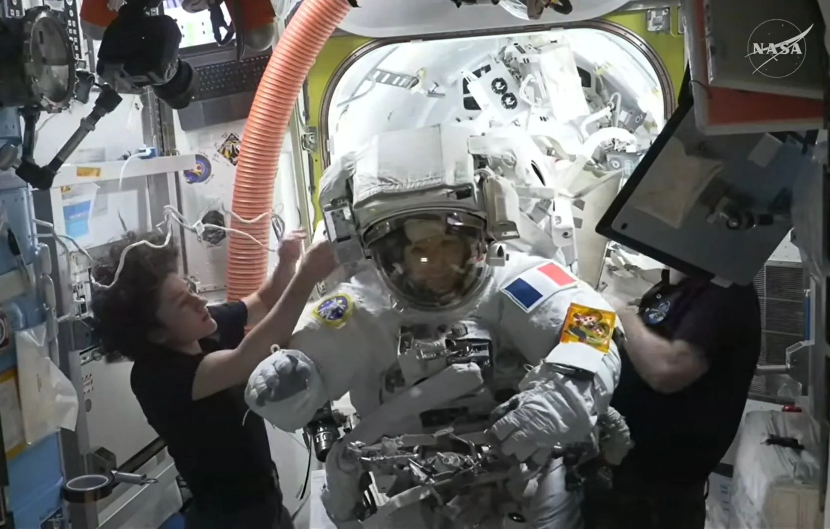 Théorie et pratique des sorties extravéhiculaires dans l&rsquo;espace