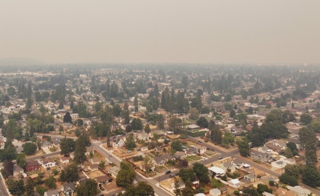 Incendies dévastateurs à Spokane, Washington : évacuations massives et destructions