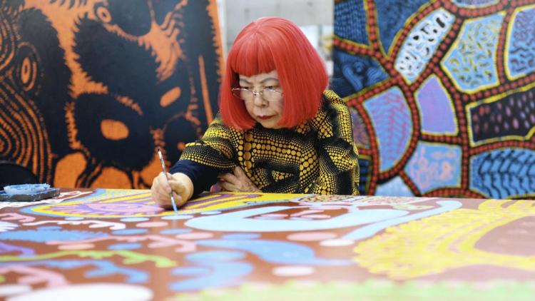 Décès de Yayoi Kusama : un parcours artistique exceptionnel