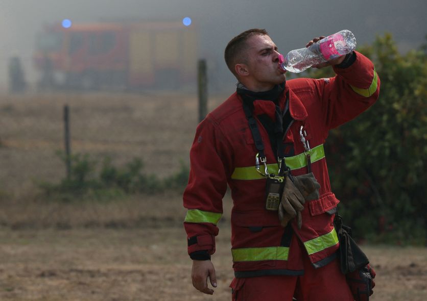 Le mégafeu de Gironde : une lutte acharnée pour contenir l&rsquo;incendie
