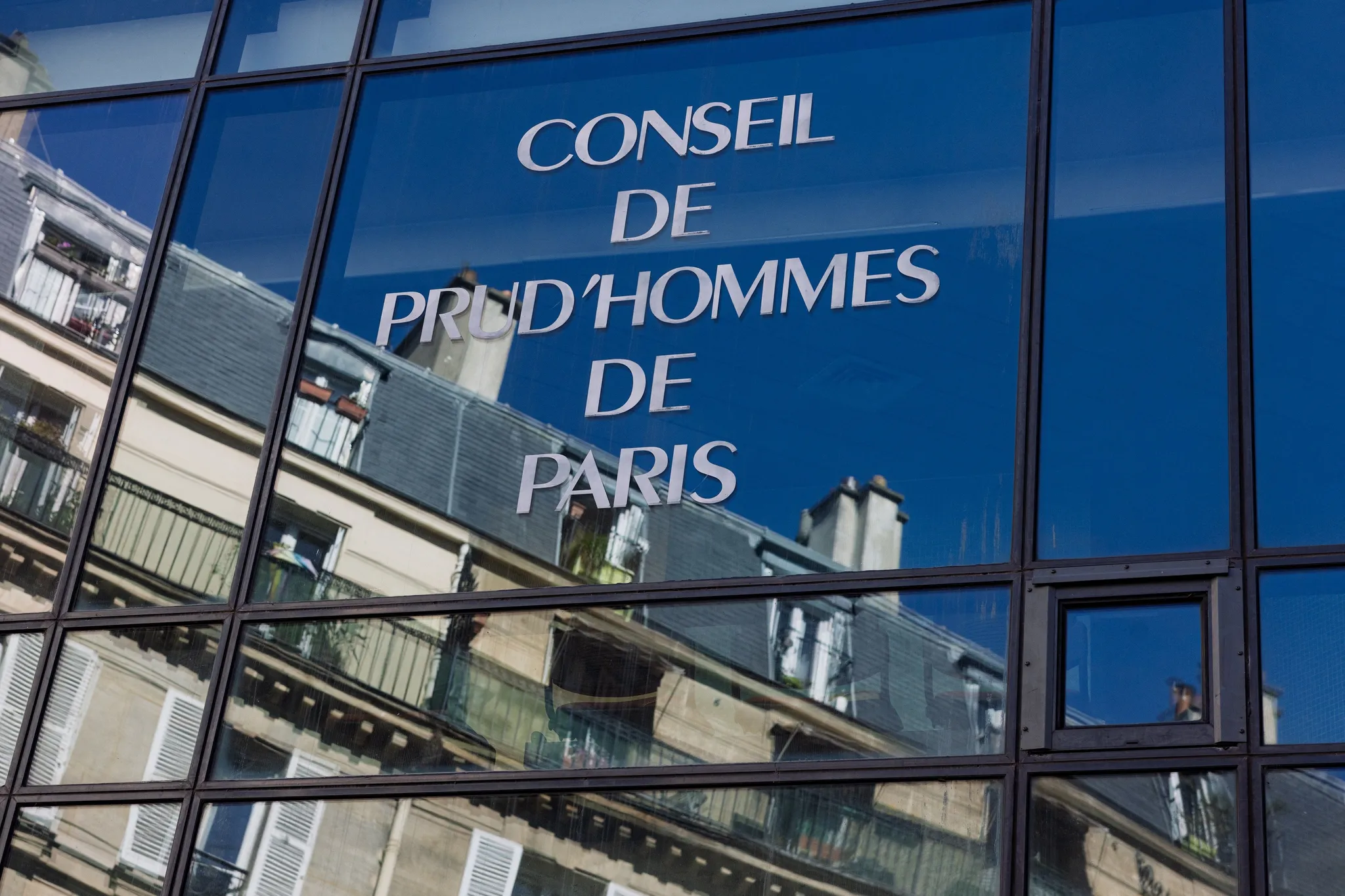 L&rsquo;administration discrète des Services du Premier ministre face à une situation de crise