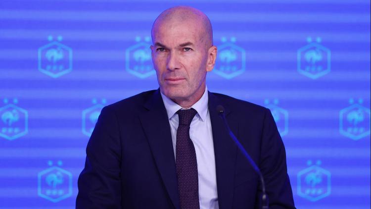 Zinédine Zidane prend les rênes de l&rsquo;équipe de France