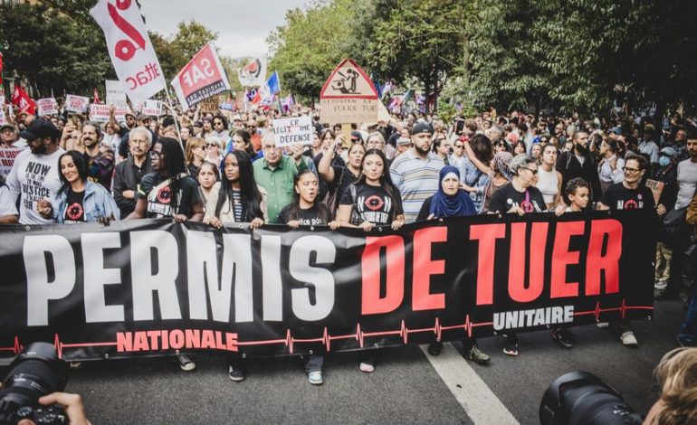Vif Débat sur la Légitime Défense des Policiers