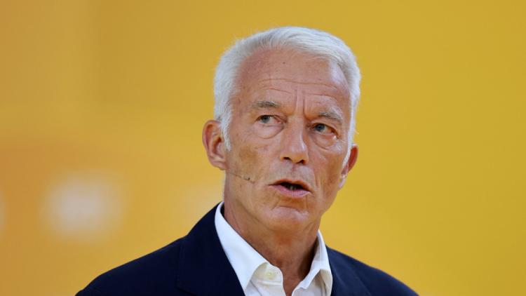 Patrick Martin propose de cesser le remboursement des arrêts-maladie de courte durée