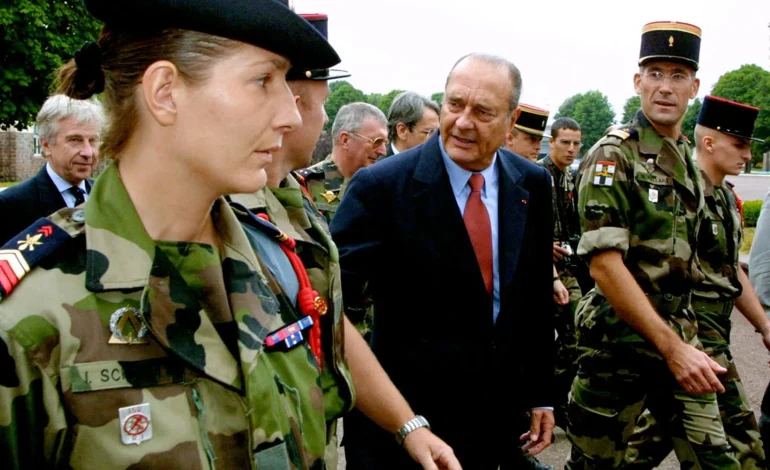 Le retour du service national en France : entre militarisation et débat social
