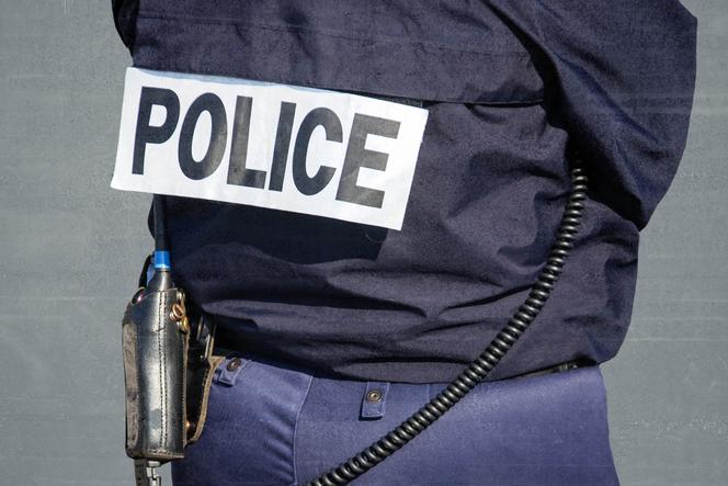Trois Suspects Arrêtés pour Projet Terroriste