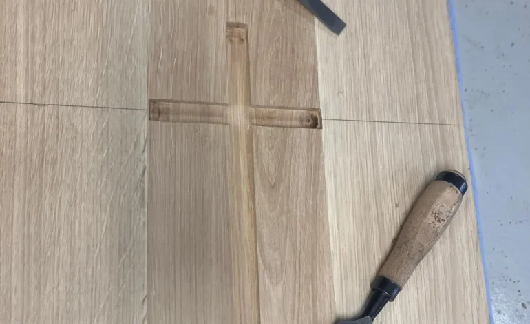 La Cathèdre du Pape : Un Projet Unique pour des Élèves en Ébénisterie