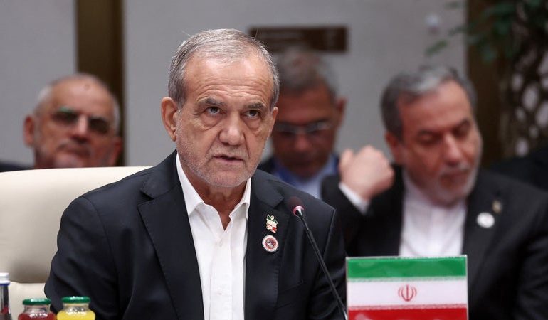 Le président iranien appelle à la solidarité musulmane en marge des tensions