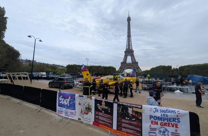 Les pompiers en lutte : un campement au cœur de Paris