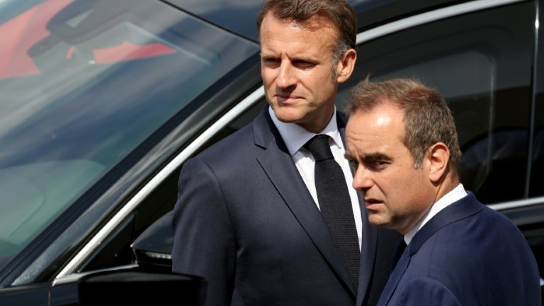 Chute de la popularité de Macron et Lecornu : record de mécontentement