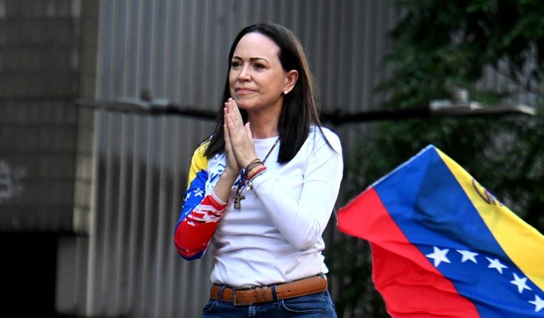 Maria Corina Machado, retenue hors du Venezuela