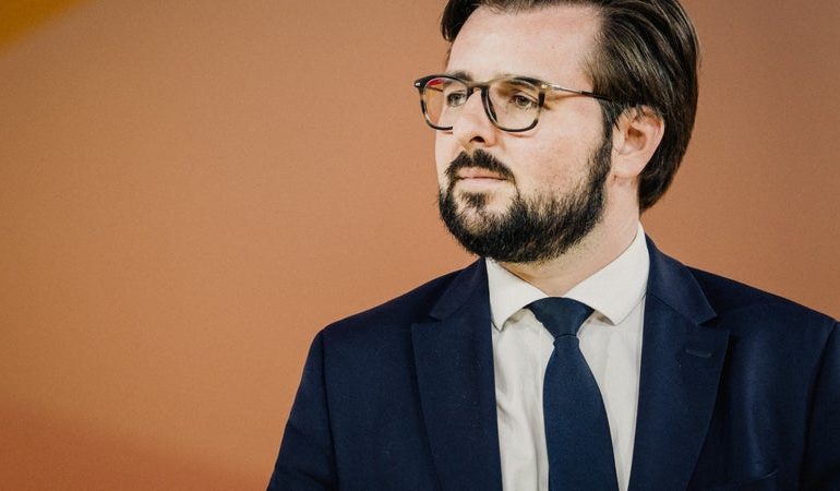 Élection présidentielle 2027: Débats et tensions au sein du Parti Socialiste