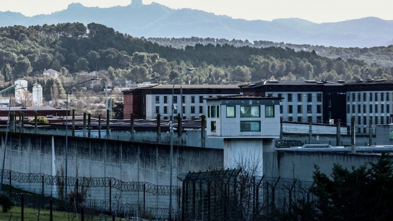 Améliorations exigées à la prison d&rsquo;Aix-Luynes : décisions judiciaires et mesures