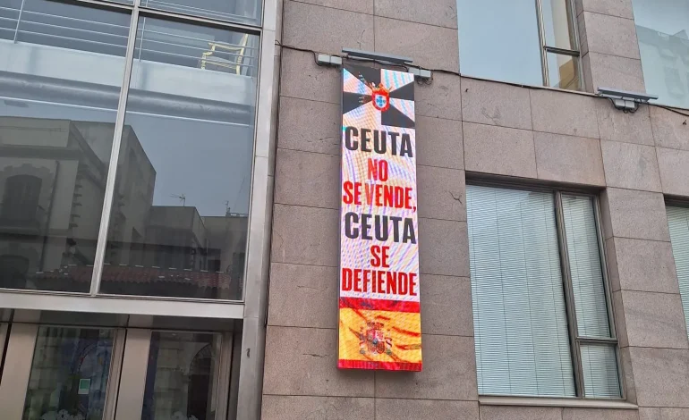 La gestion de la crise migratoire à Ceuta par Pedro Sanchez critiquée