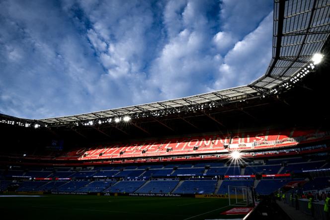 Tensions Racistes aux Abords du Stade de l&rsquo;Olympique Lyonnais