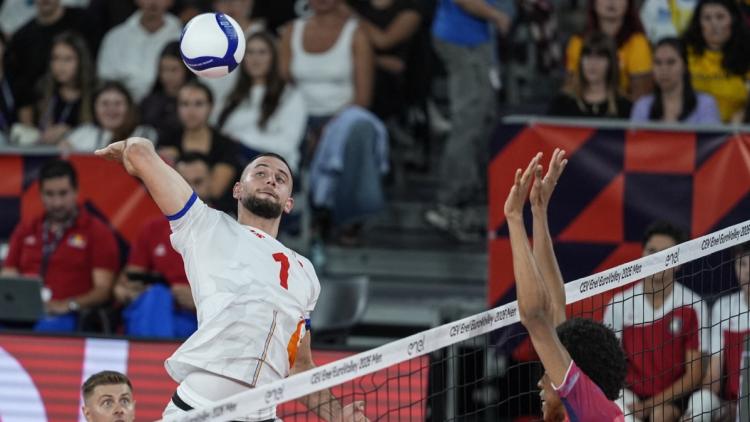 L&rsquo;équipe de France de volley en quête de revanche contre la Roumanie
