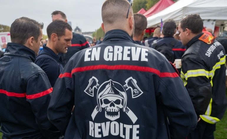 Les Pompiers en Grève pour Revendiquer Plus de Moyens
