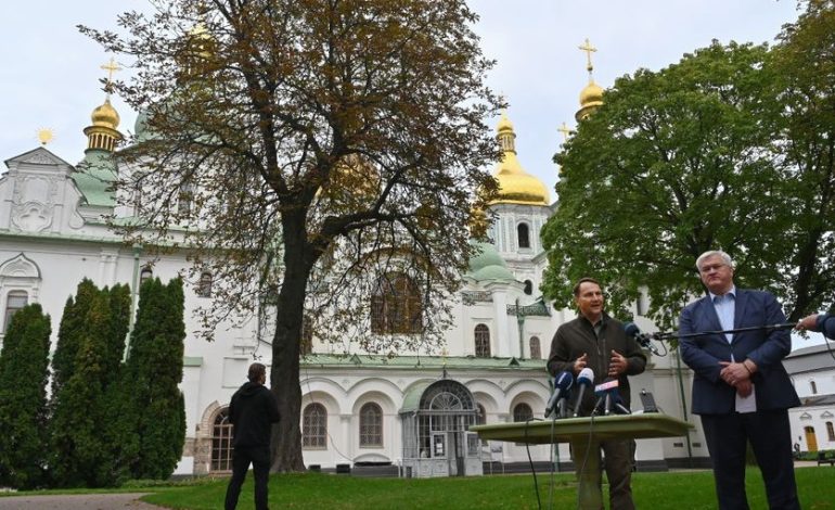 Frappes russes près de la frontière polonaise