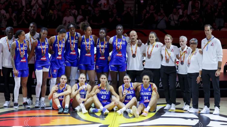 L&rsquo;équipe de France en finale de la Coupe du monde féminine de basket 2026