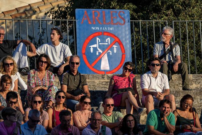Manifestation contre la ligne à très haute tension en Camargue