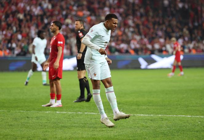 Kylian Mbappé blessé lors de la victoire des Bleus