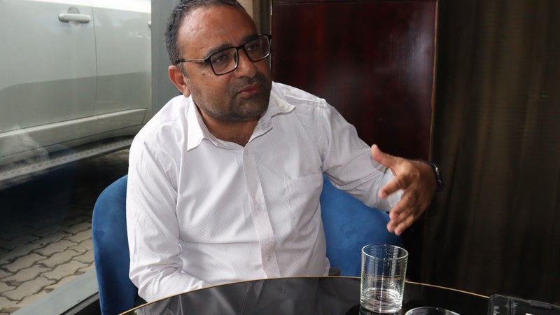 Rajendra Dawadi sauve ses élèves lors des crues dévastatrices au Népal