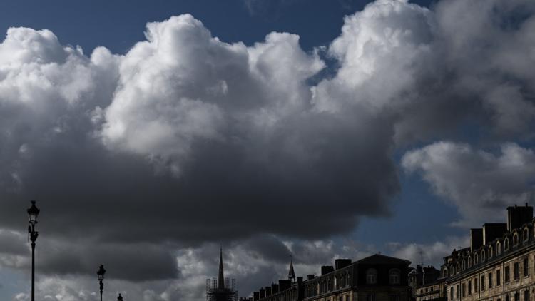 Chute rapide des températures en France : Bordeaux perd 11°C
