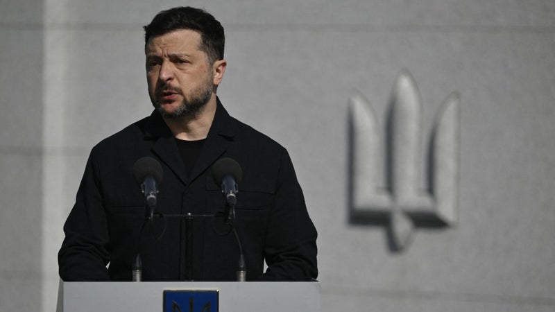 Zelensky insiste sur des rencontres au sommet pour la question territoriale