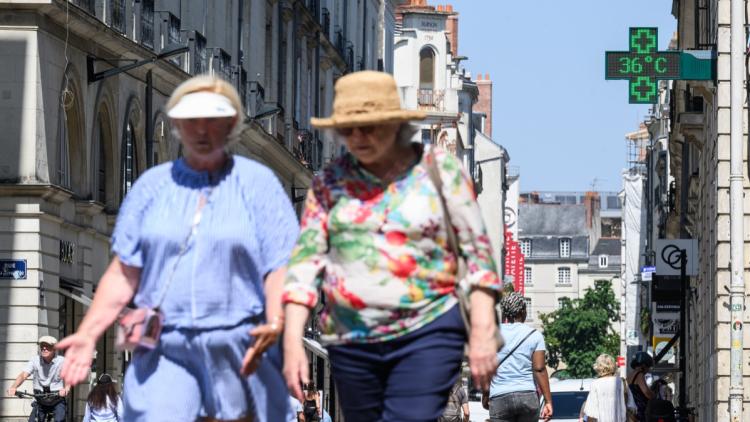 Record de chaleur en France durant l&rsquo;été 2026 : Conséquences et mesures prévues