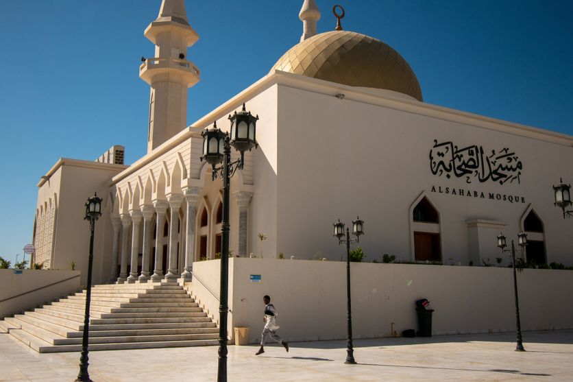 La Reconstruction de Derna : Entre Lavis Blanc et Souvenirs Douloureux
