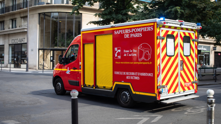 Incendie à Ménilmontant : 23 Camions de Pompiers Mobilisés pour Éteindre les Flammes