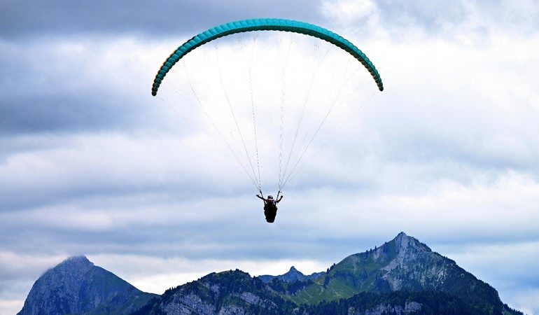 Un parapentiste se tue au cap de Carteret