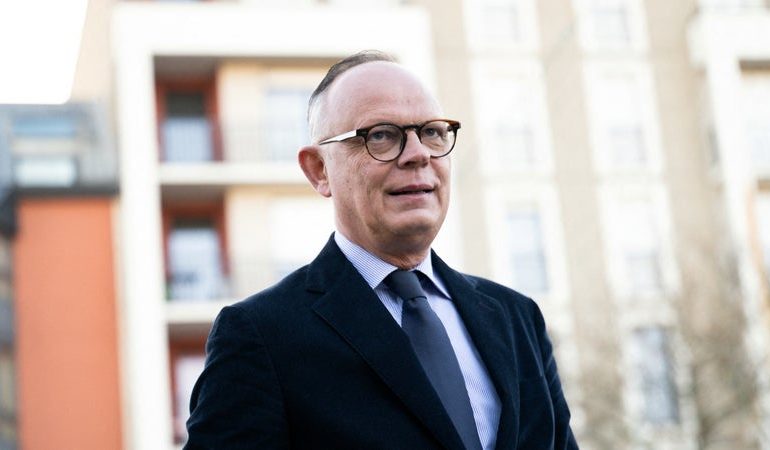 Édouard Philippe propose une réforme pour protéger l&rsquo;enfance