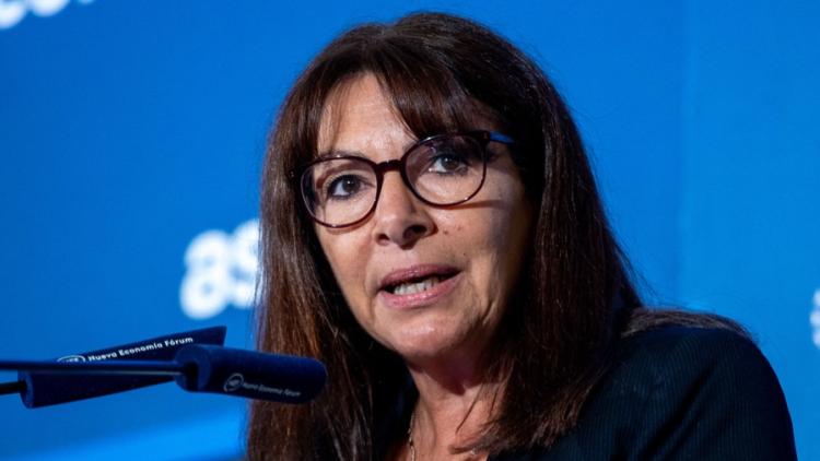 Anne Hidalgo dénonce un «échec collectif» des institutions