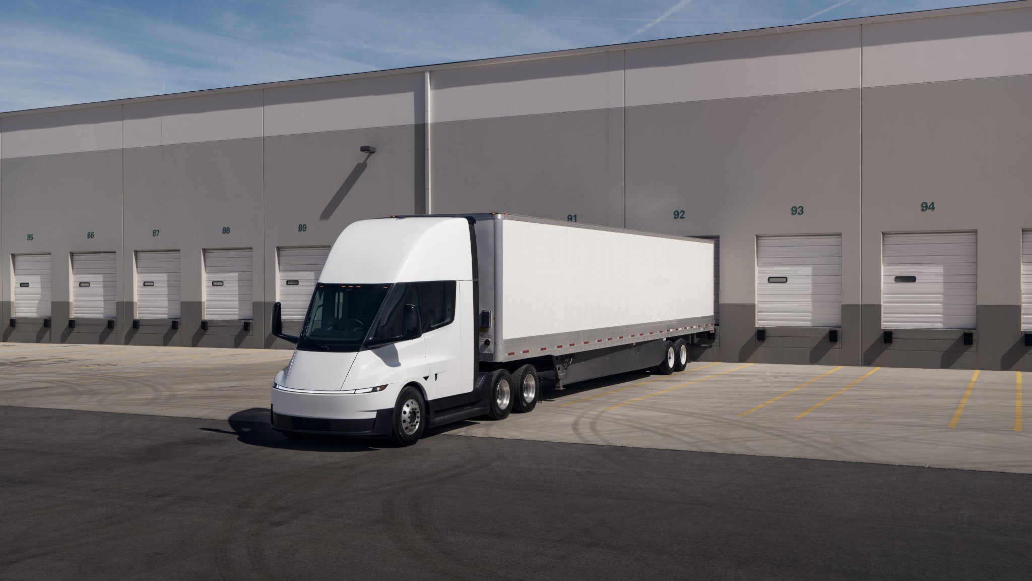 Les poids lourds électriques européens face à la compétition étrangère