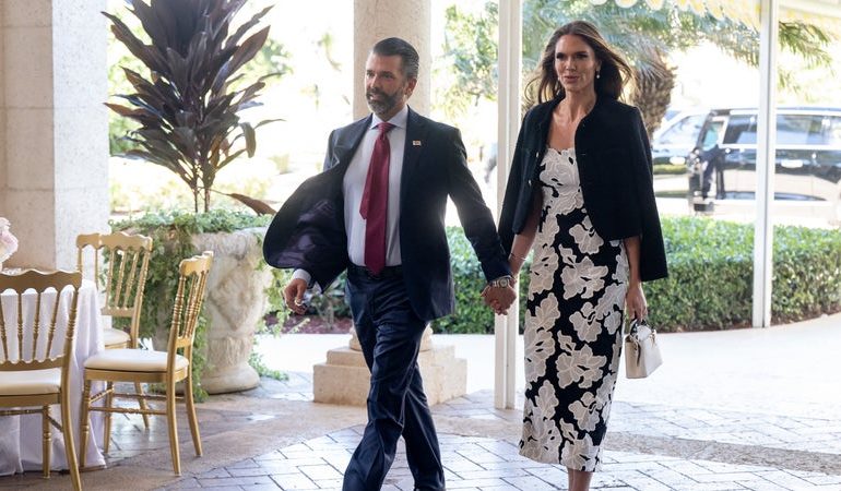 Un sénateur républicain réclame une enquête sur le mariage du fils de Trump