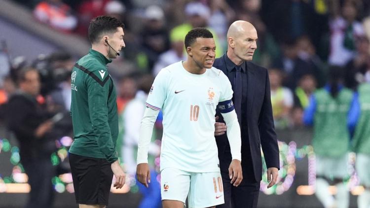 Kylian Mbappé blessé : les impacts de sa nouvelle chaussure