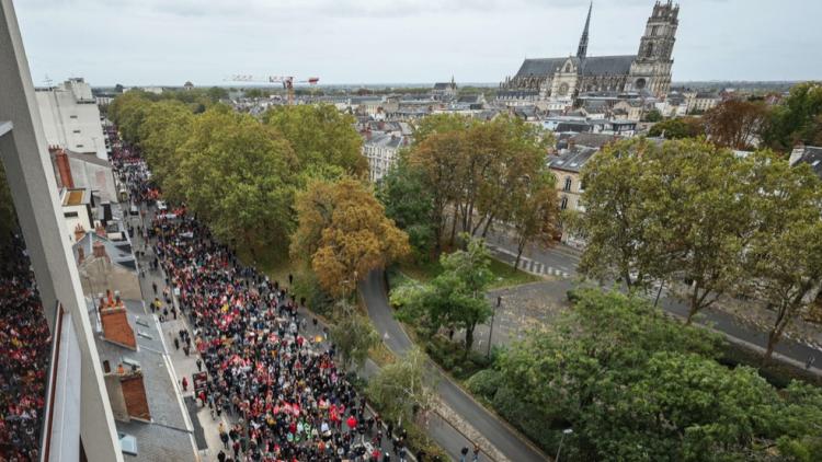 La menace perçue sur la démocratie liée aux manifestations contre le congrès du Rassemblement national