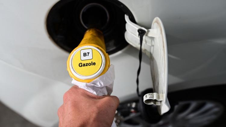 Réduction des Prix des Carburants Attendue Début Novembre