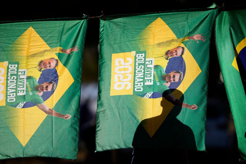 Isolement Croissant de Flavio Bolsonaro après sa Défaite Électorale