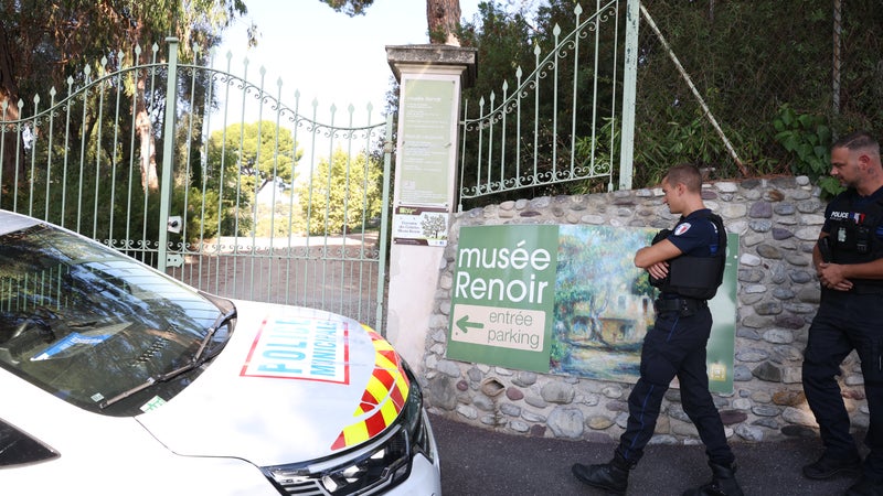 Retrouvaille et Restauration des Tableaux de Renoir Volés