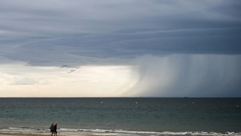 Météo-France émet une alerte de niveau orange pour pluies-inondations dans le sud-est