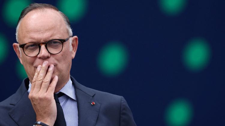 Statut de témoin assisté pour Édouard Philippe dans une enquête sur détournement de fonds
