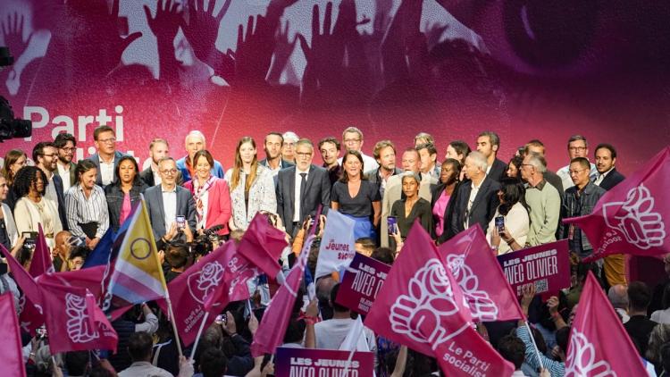La Primaire Socialiste : Déroulement et Candidats en Présence