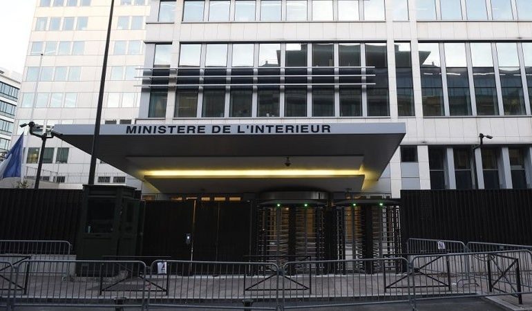 Un adolescent impliqué dans des tirs en collège transféré à la sous-direction anti-terroriste